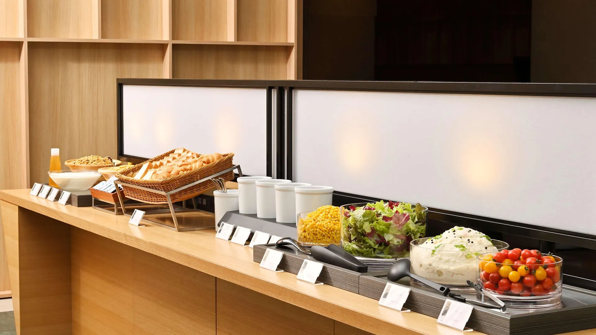 Oriental Suites Airport Osaka Rinku 泉佐野市 ホテル